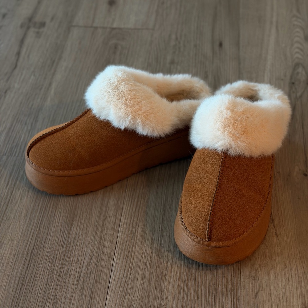 Cozy Tan Faux Fur Lined Women's Slippers
